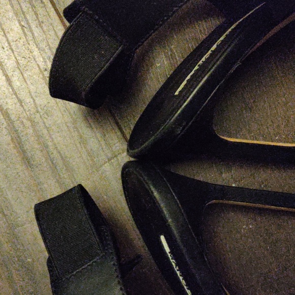 Manolo Blahnik Black Leather Slingback Sandals - Picture 4 of 11